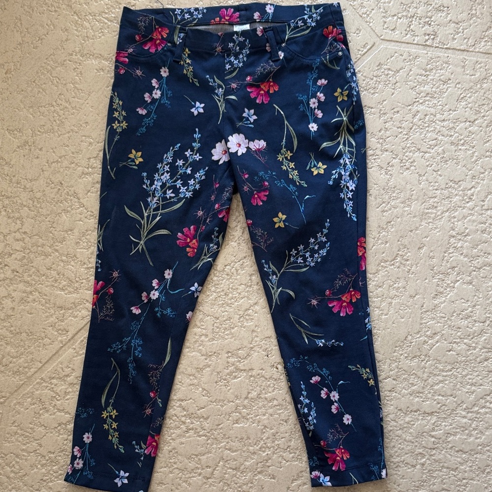 Time and Tru Navy and White Striped Pants sz 8-10